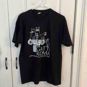 Black travel tee